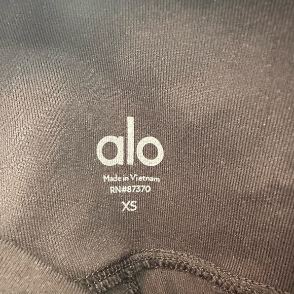 ALO NWOT Airbrush Legging Black Size XS - Picture 6 of 6